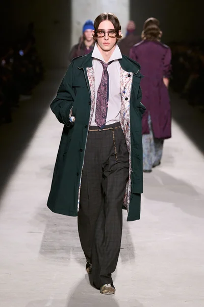 Look 34
